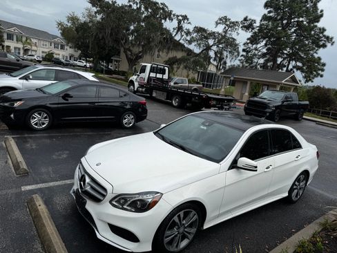 Used 2014 Mercedes-Benz E 350 4MATIC Sedan image 6