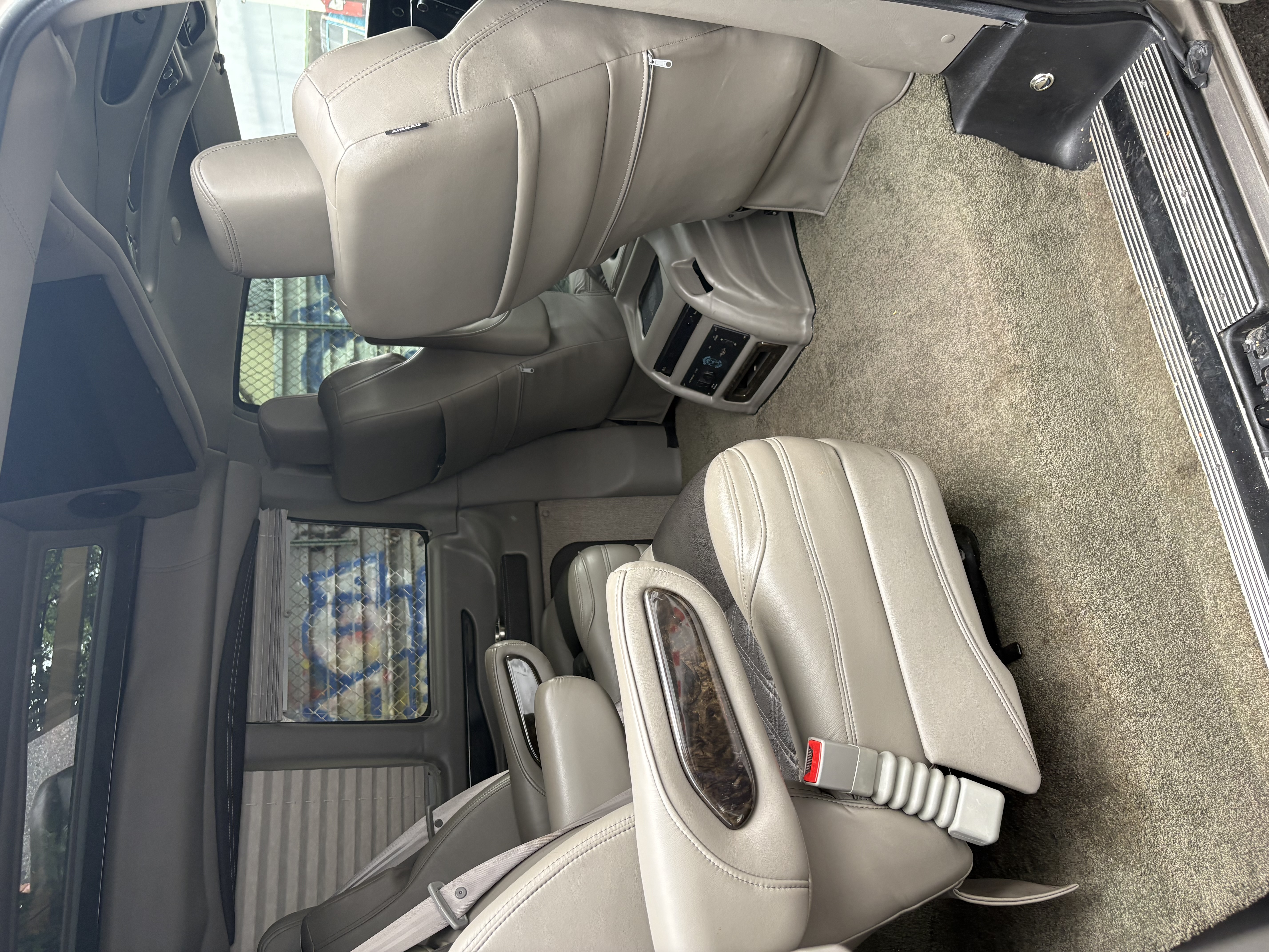 Used 2021 Chevrolet Express 2500 LS w/ Enhanced Convenience Package RWD image 4
