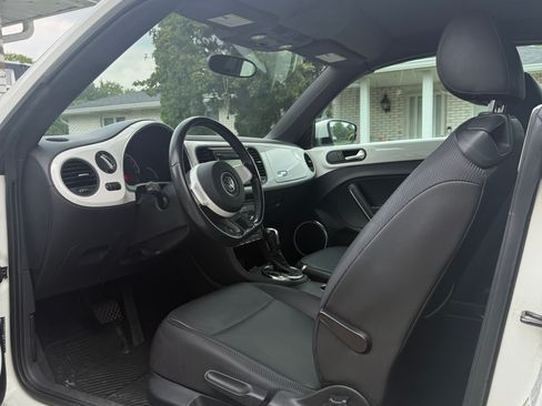 Used 2013 Volkswagen Beetle 2.5 FWD image 8