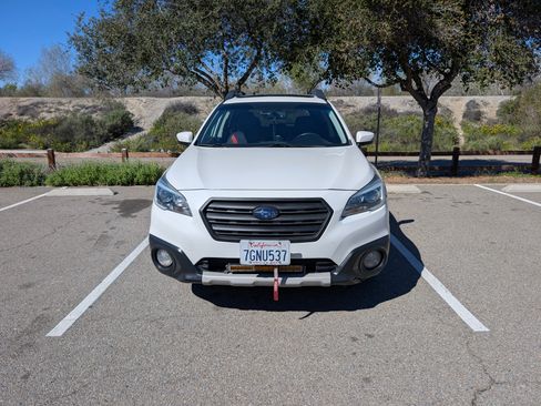 Used 2015 Subaru Outback 2.5i Limited image 1