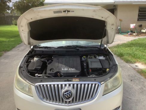 Used 2011 Buick LaCrosse CXS w/ Driver Confidence Package FWD image 12