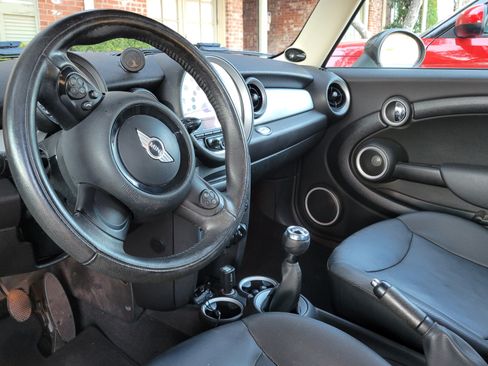 Used 2013 MINI Cooper Hardtop image 12