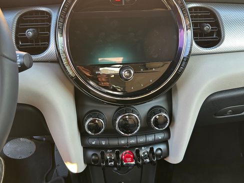 Used 2023 MINI Cooper Convertible w/ Signature Upholstery Package image 6