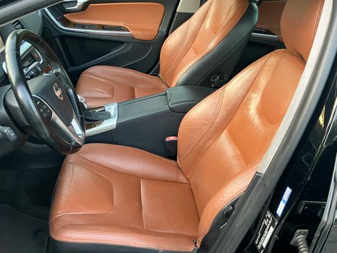 Used 2013 Volvo S60 T5 image 10