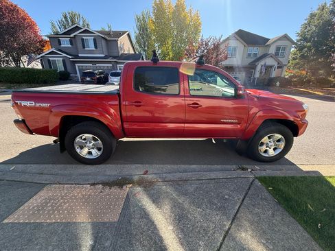 Used 2015 Toyota Tacoma 4x4 Double Cab image 4