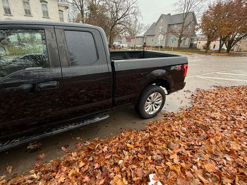 Used 2017 Ford F150 XL w/ Equipment Group 101A Mid image 5