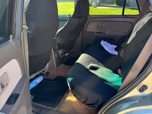 Used 2001 Toyota 4Runner SR5 image 6