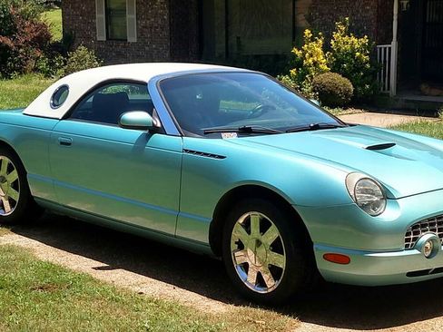 Used 2002 Ford Thunderbird RWD image 1