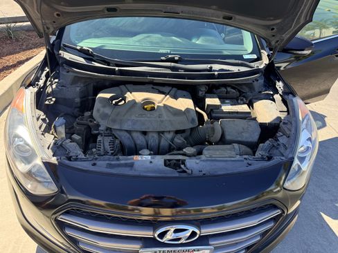Used 2016 Hyundai Elantra GT w/ Option Group 02 FWD image 12