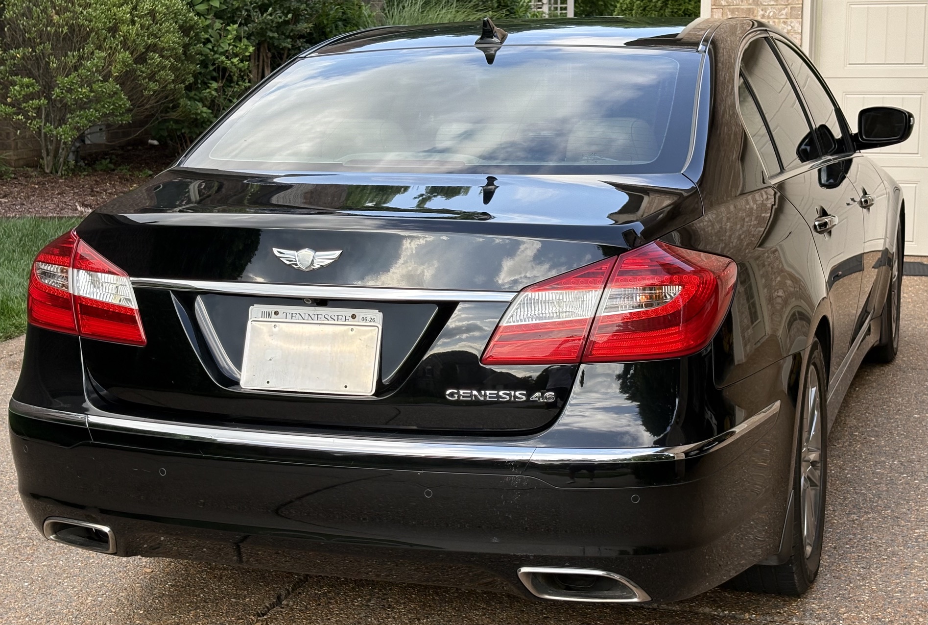 Used 2012 Hyundai Genesis 4.6 RWD image 11