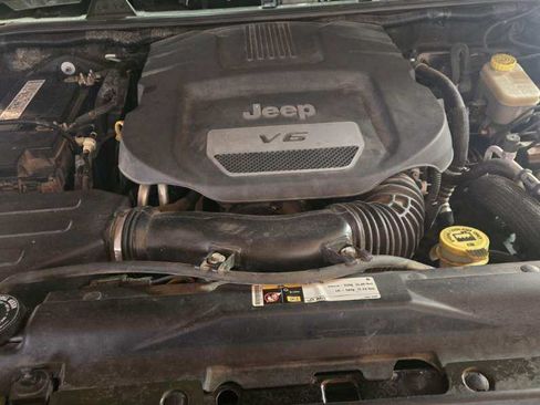 Used 2015 Jeep Wrangler Sport w/ Quick Order Package 24S image 17