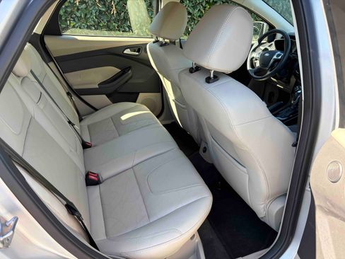 Used 2014 Ford Focus Electric Hatchback image 12