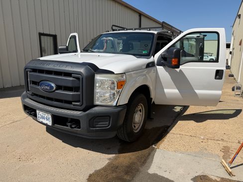 Used 2013 Ford F250 XL w/ PWR Equipment Group image 1