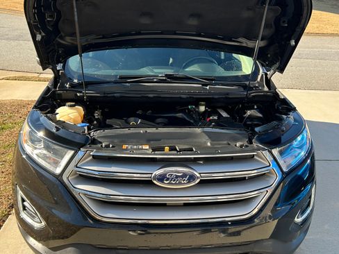 Used 2017 Ford Edge Titanium image 10