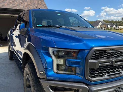 Used 2017 Ford F150 Raptor w/ Equipment Group 802A Luxury AWD/4WD image 14