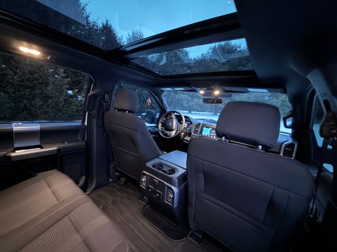 Used 2017 Ford F150 XLT w/ Equipment Group 302A Luxury image 6