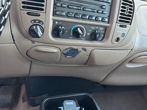 Used 2001 Ford F150 4x4 SuperCab image 4