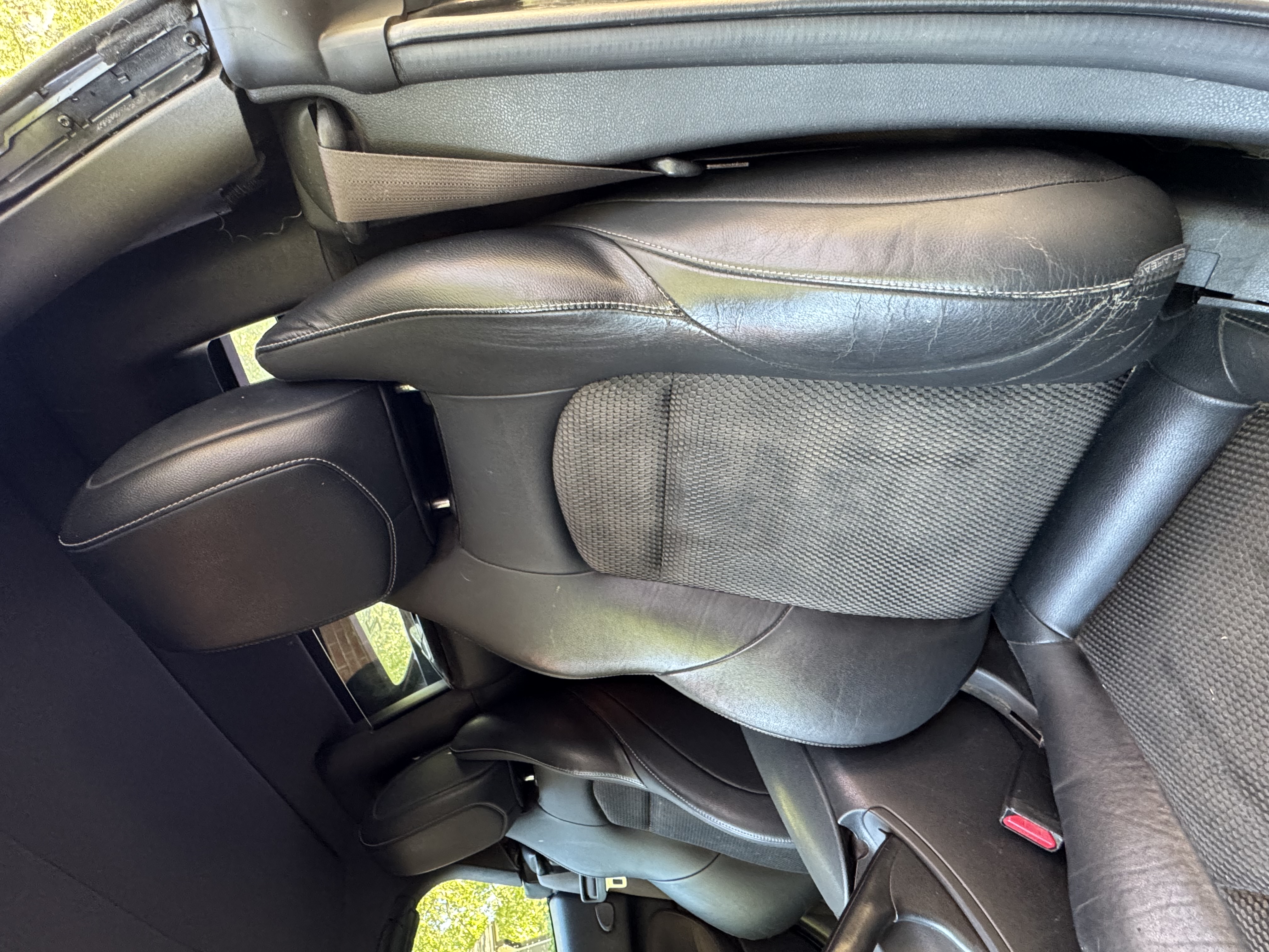 Used 2011 Nissan 370Z Touring RWD image 9