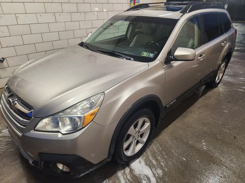 Used 2014 Subaru Outback 3.6R Limited w/ Moonroof Package image 1