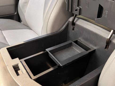 Used 2011 Toyota Tundra Limited w/ Platinum Pkg image 20