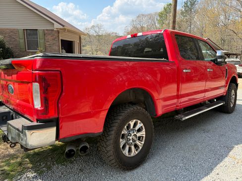 Used 2019 Ford F250 XLT w/ XLT Premium Package AWD/4WD image 2