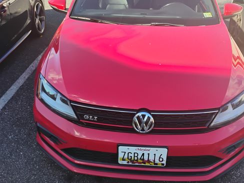 Used 2017 Volkswagen Jetta GLI image 15