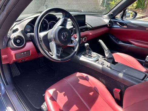 Used 2020 MAZDA MX-5 Miata Grand Touring image 16