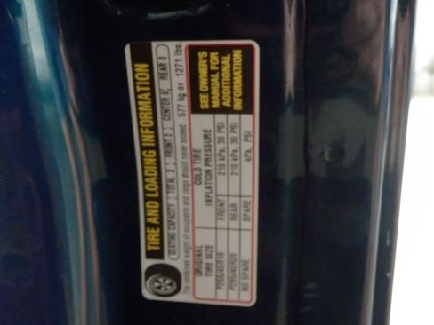 Used 2005 Chevrolet SSR w/ Preferred Equipment Group RWD image 15