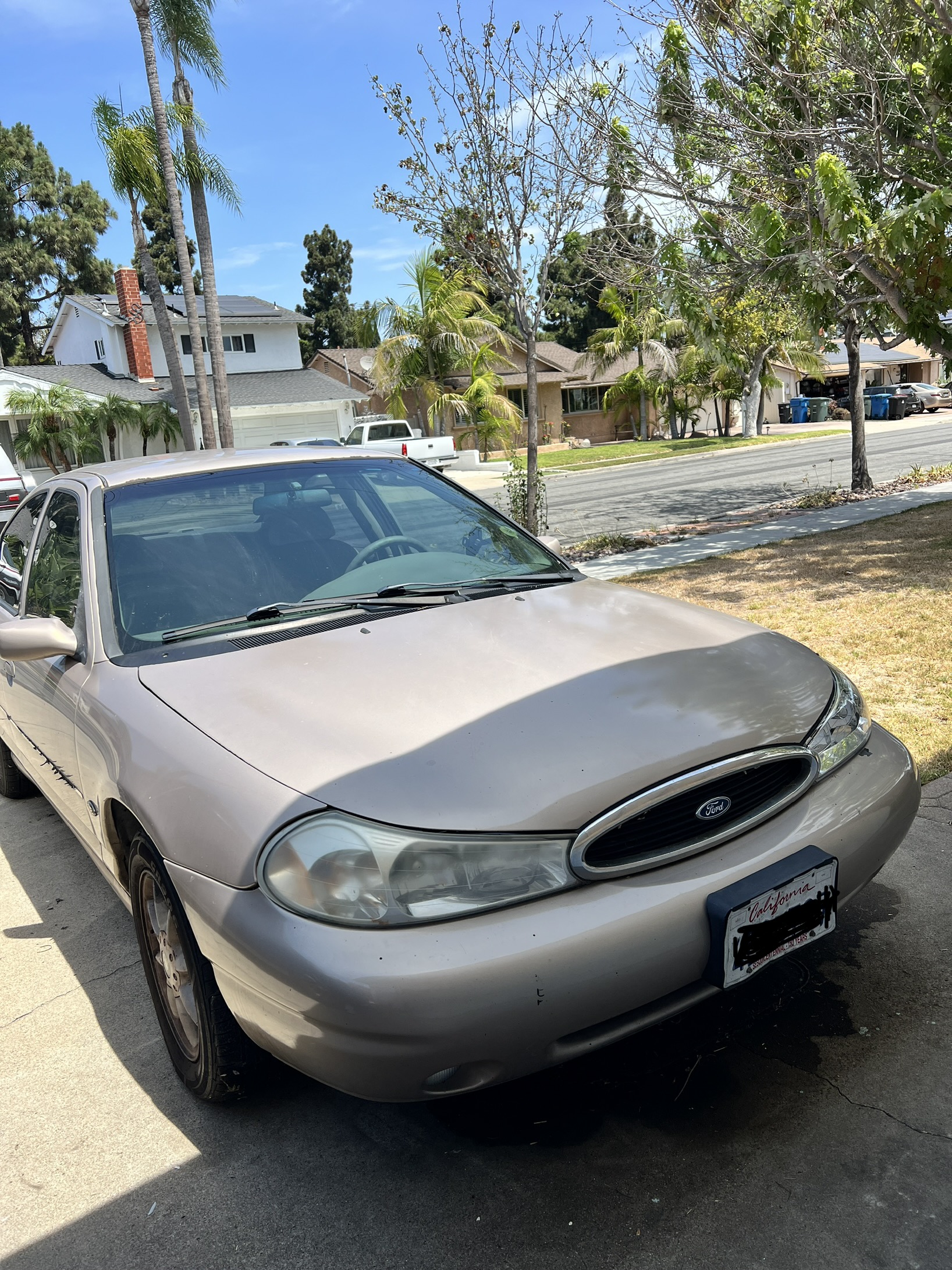 Used 1999 Ford Contour SE FWD image 2