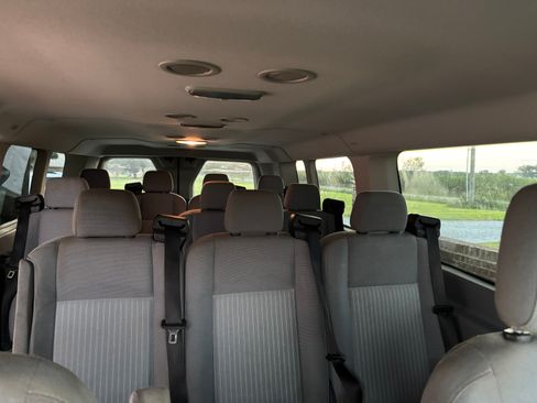 Used 2016 Ford Transit 350 XLT RWD image 17