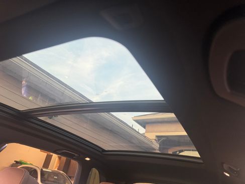 Used 2019 BMW X5 xDrive40i w/ M Sport Package image 15