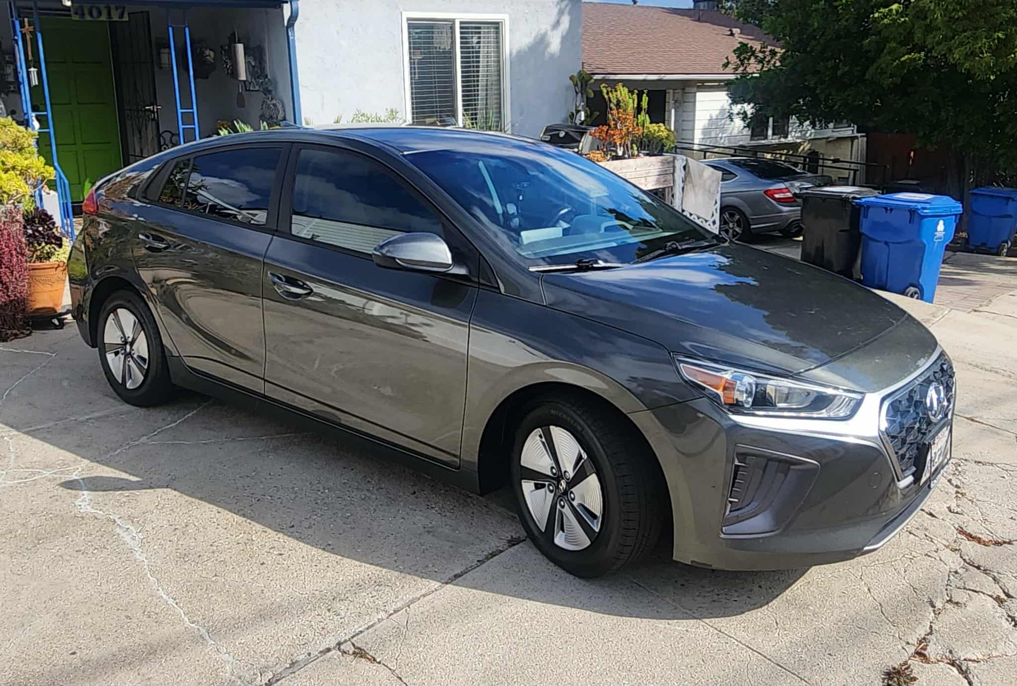 Used 2022 Hyundai Ioniq Blue FWD image 1