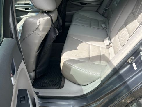 Used 2010 Honda Accord EX-L image 6