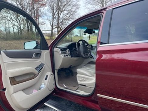 Used 2020 GMC Yukon Denali w/ Open Road Package image 2