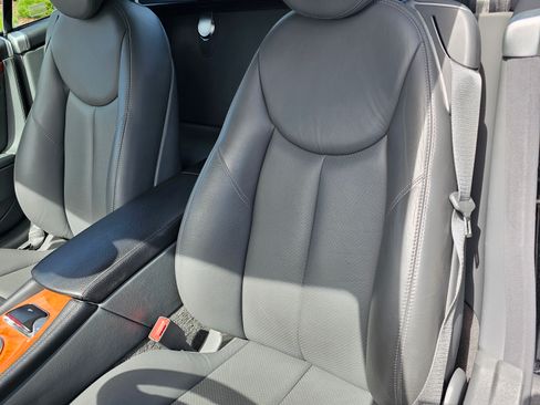 Used 2005 Mercedes-Benz SL 500 image 11