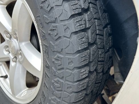 Used 2012 Jeep Liberty Limited image 10