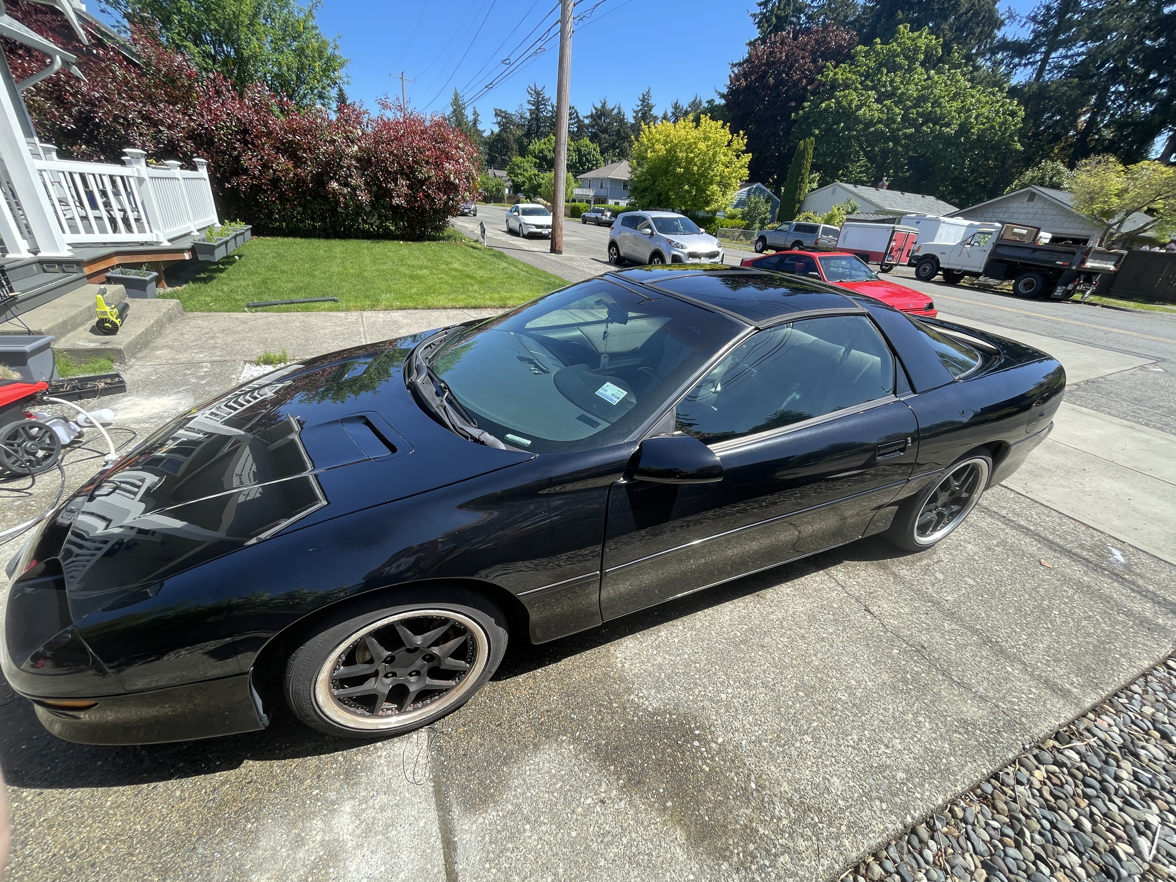 Used 1995 Chevrolet Camaro LT RWD image 2