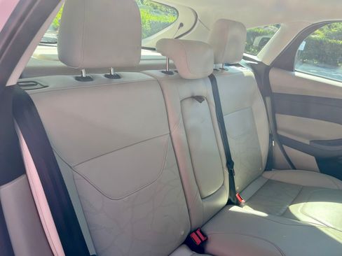 Used 2017 Ford Focus Electric Hatchback image 9