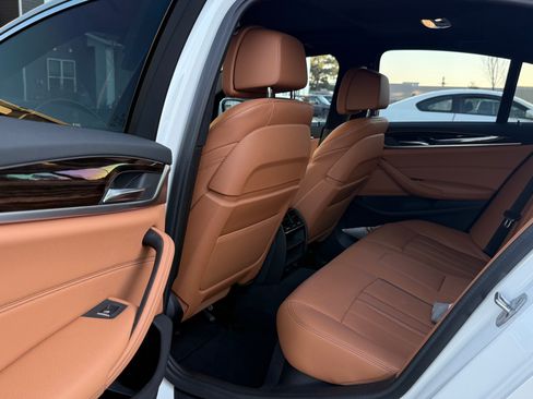 Used 2019 BMW 530i w/ Convenience Package image 21