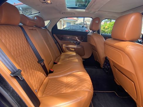 Used 2016 Jaguar XJ L Supercharged image 10