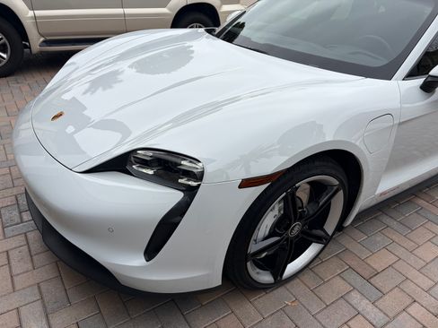 Used 2021 Porsche Taycan Sedan 4D image 10