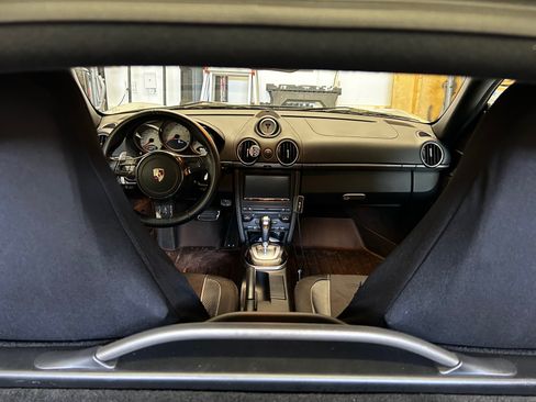 Used 2009 Porsche Cayman S image 11