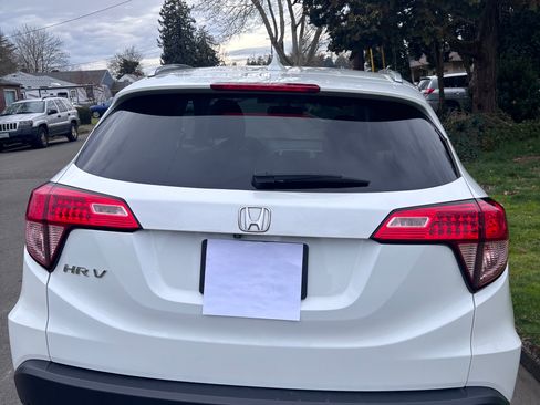 Used 2017 Honda HR-V EX-L image 14