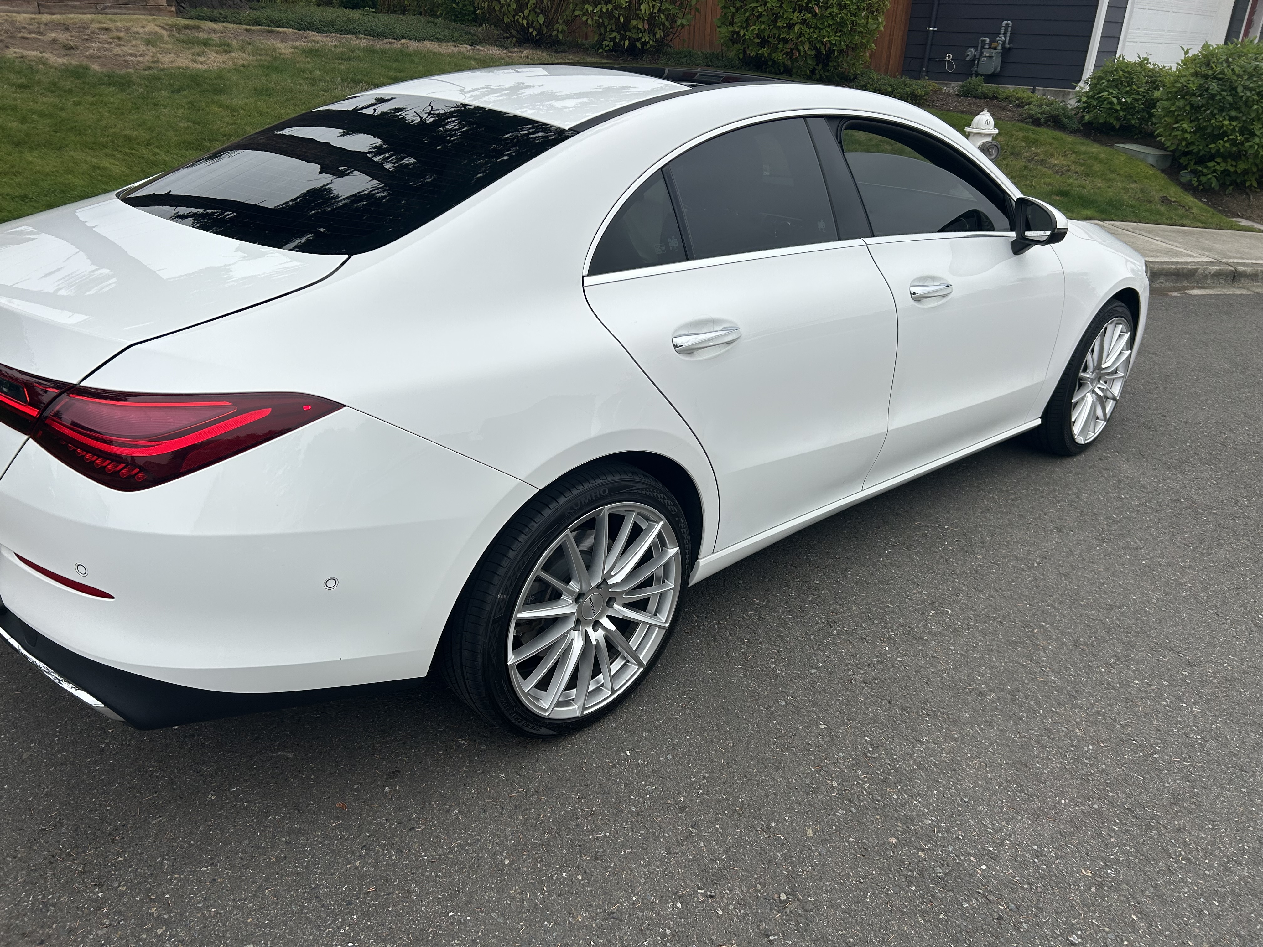 Used 2024 Mercedes-Benz CLA 250 4MATIC image 17
