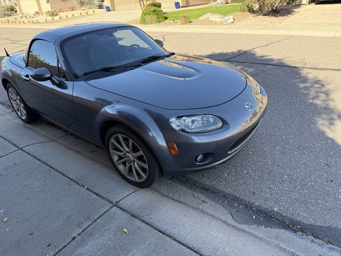 Used 2008 MAZDA MX-5 Miata Grand Touring w/ Premium Pkg image 15