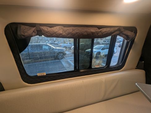 Used 2020 Mercedes-Benz Sprinter 2500 image 17