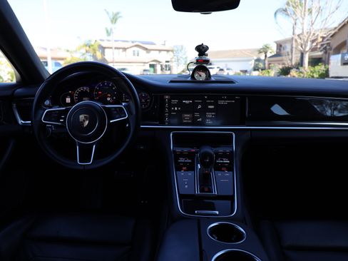 Used 2017 Porsche Panamera 4S image 20