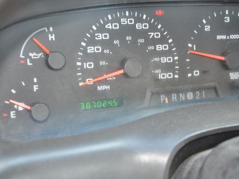 Used 2004 Ford F250 XL image 12