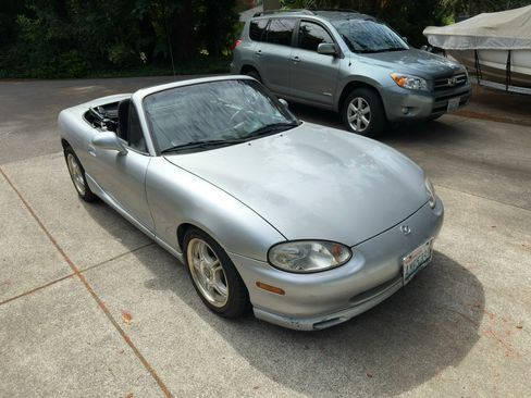 Used 1999 MAZDA MX-5 Miata RWD image 20