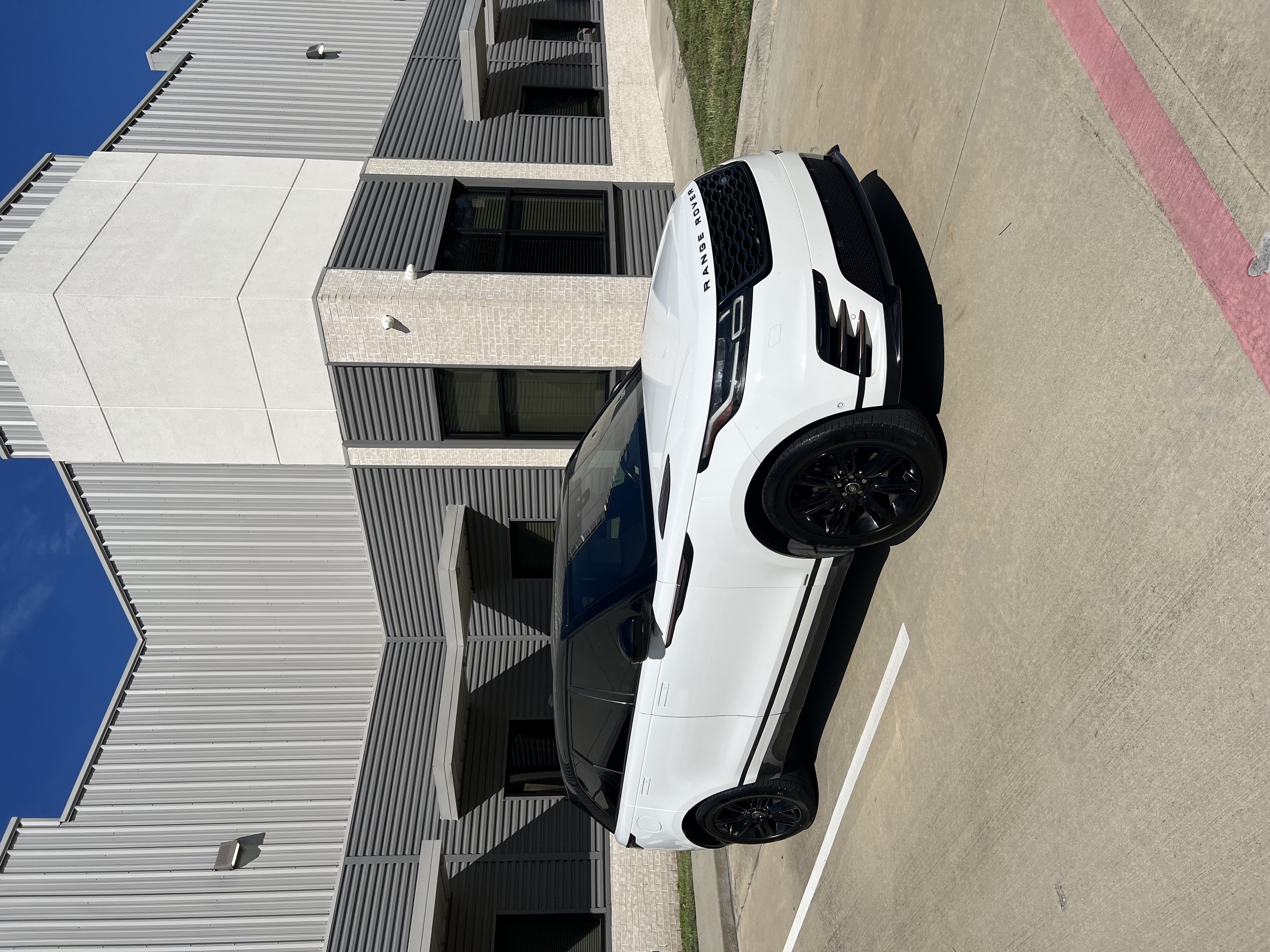 Used 2018 Land Rover Range Rover Velar R-Dynamic SE AWD/4WD image 1